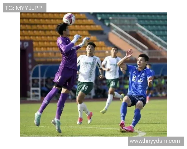 前进之鹰与瓦尔韦的激烈对决展现足球魅力与团队精神的巅峰之战